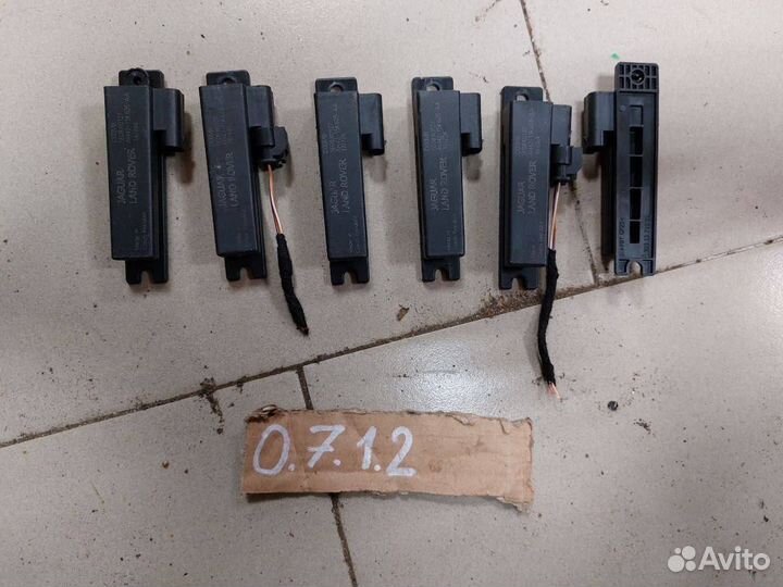 Антенна Land Rover Range Rover Velar 2017