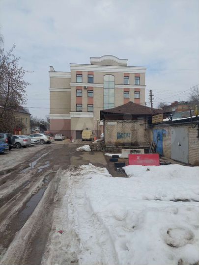 Гараж, > 30 м²