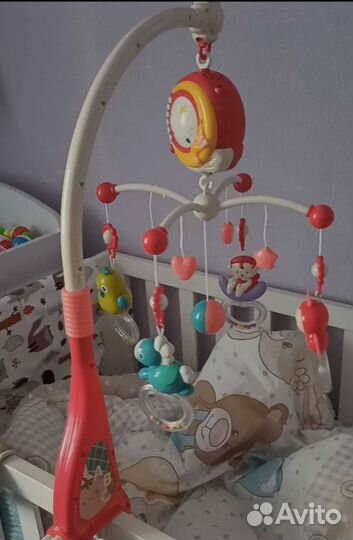 Музыкальный мобиль для детской кроватки