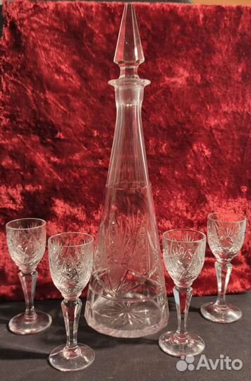 Графин хрустальный 50-х годов СССР