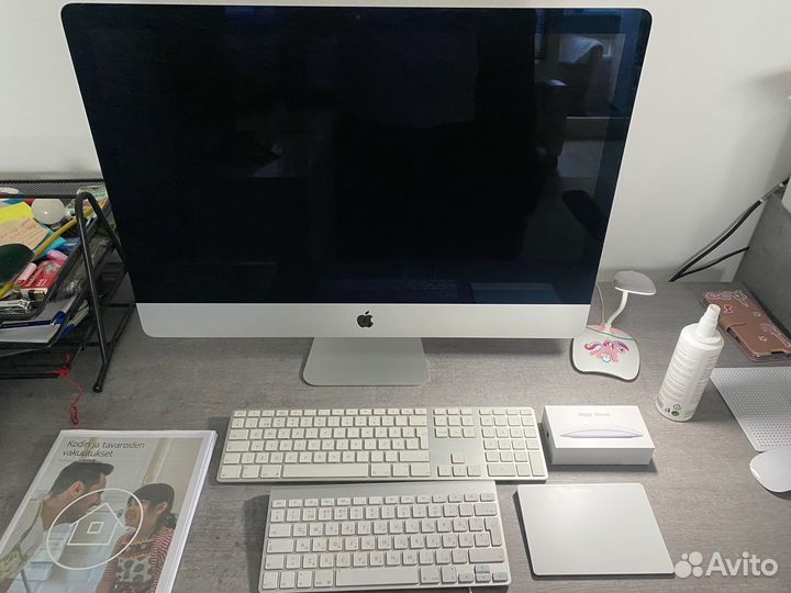 Apple iMac Retina 5K 27-inch,2017 1 TB SSD
