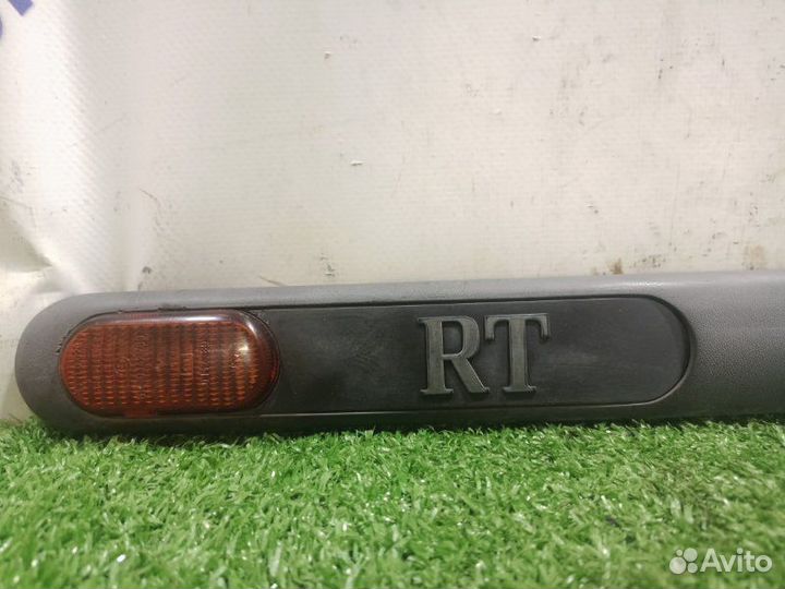 Накладка двери передняя левая Renault Laguna