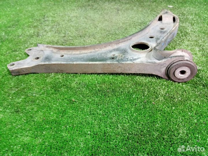 Рычаг подвески передний левый Volkswagen Golf 5