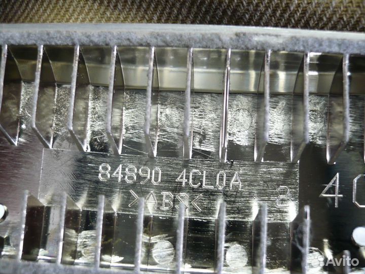 Nissan X-Trail T32 Эмблема задняя б/у.оригинал