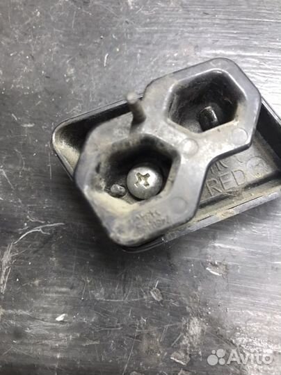 Значок Ralliart в передний бампер лансер 10