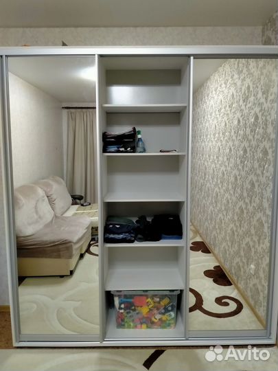 Шкаф купе 3 дверный зеркало