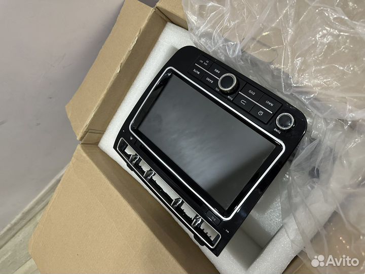 Магнитола на volkswagen touareg