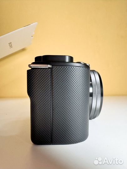 Sony zv-e10 kit 16-50/ f 3.5-5.6 oss