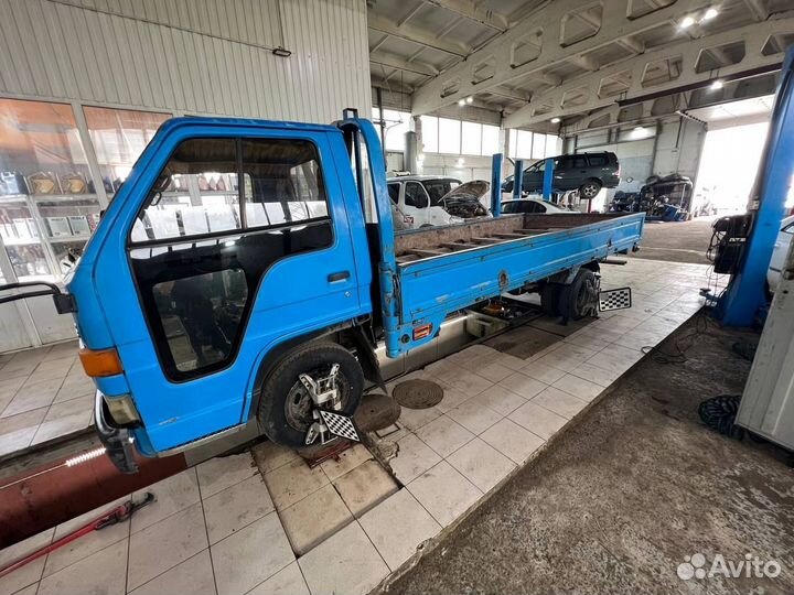 Isuzu Elf, 1992