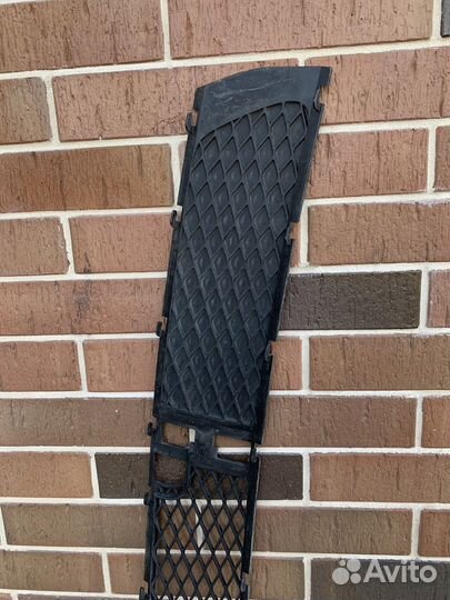 Решетка в передний бампер бмв х3 е83