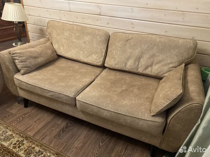 Диван с креслом