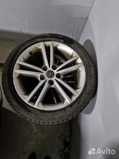 R18 Bridgestone Blizzak MZ-01 245/45, PCD 5x120 DIA 67.1