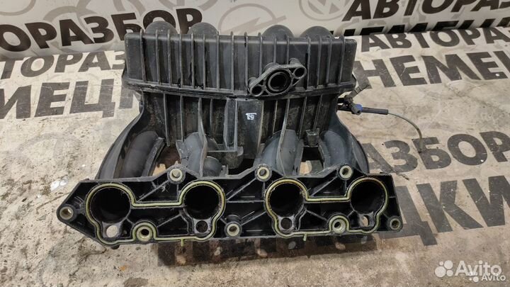 Впускной коллектор Mercedes W208, M111 V-2.3