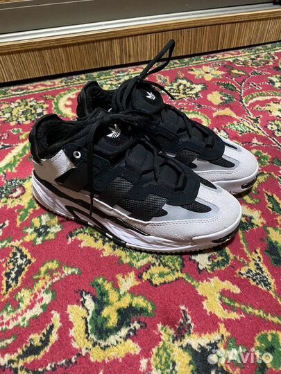 Кроссовки adidas