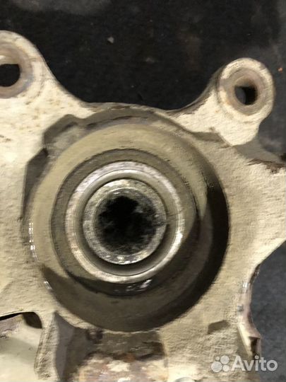 Кулак поворотный правый Ниссан Альмера Классик