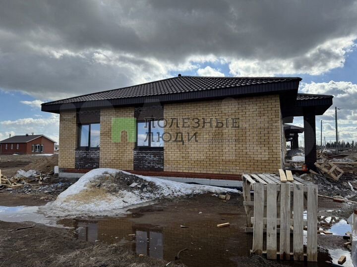 Коттедж 92 м² на участке 9 сот.