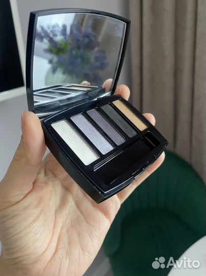 Тени для век chanel