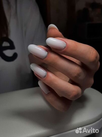 Маникюр с покрытием гель-лак, Наращивание ногтей