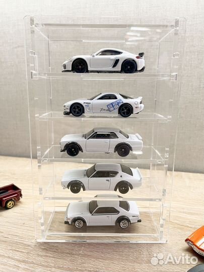 Полка для 5 моделей из акрила