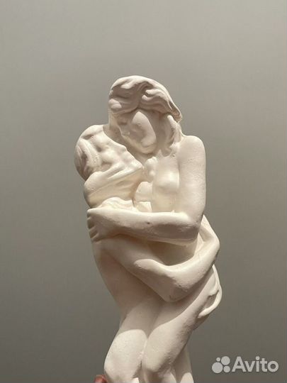 Статуэтка новая Влюбленные