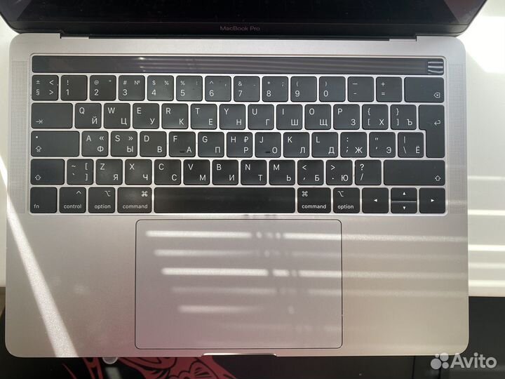 Macbook pro 2019 i5 touch bar