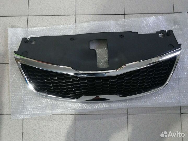 Решетка радиатора Киа Рио 2015г