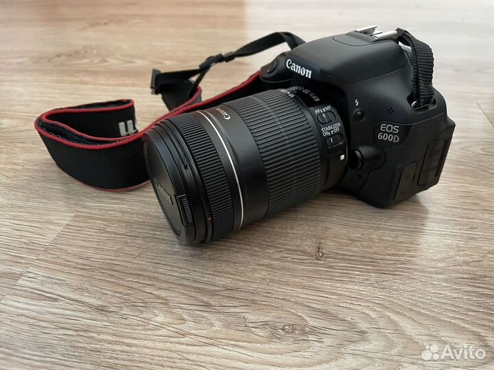 Зеркальный фотоаппарат Canon 600 d