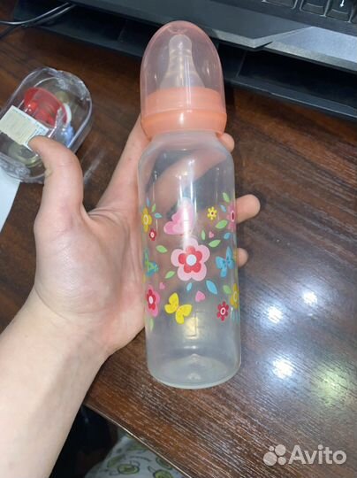 Пустышки и бутылочка