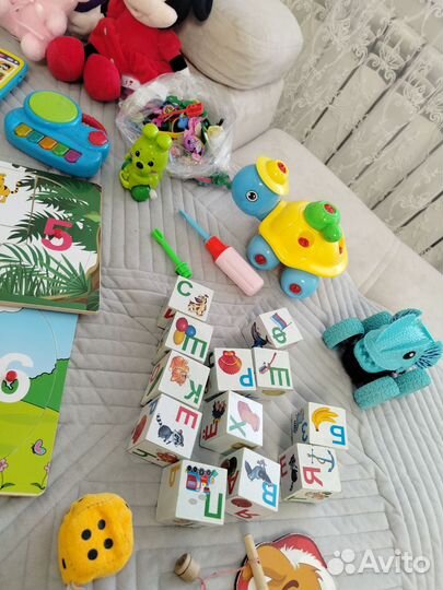 Развивающие игрушки пакетом