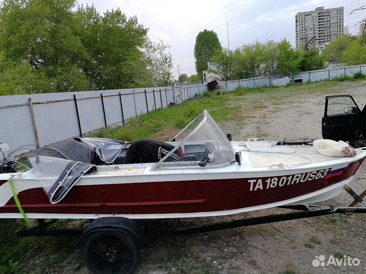 Лодка с мотором