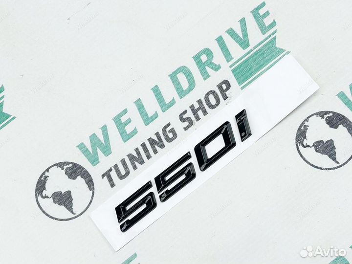 Шильдик BMW 550i черный глянец