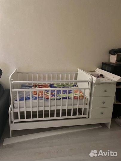 Кроватка трансформер с маятником