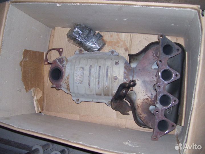 Хендай элантра XD коллектор с катализатором