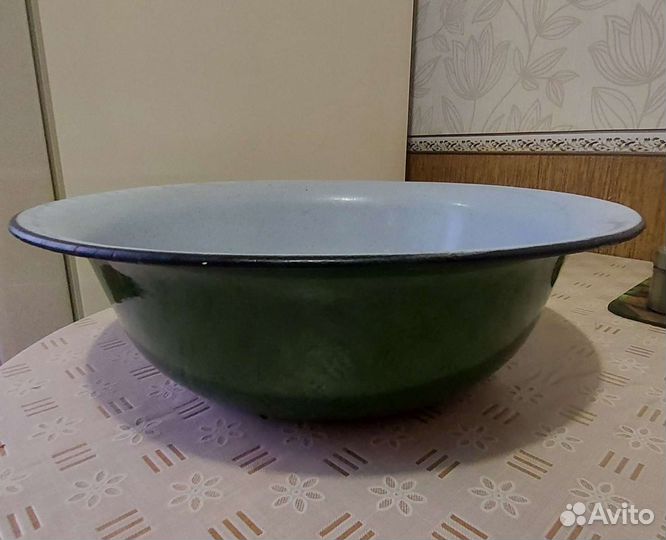 Эмалированный таз
