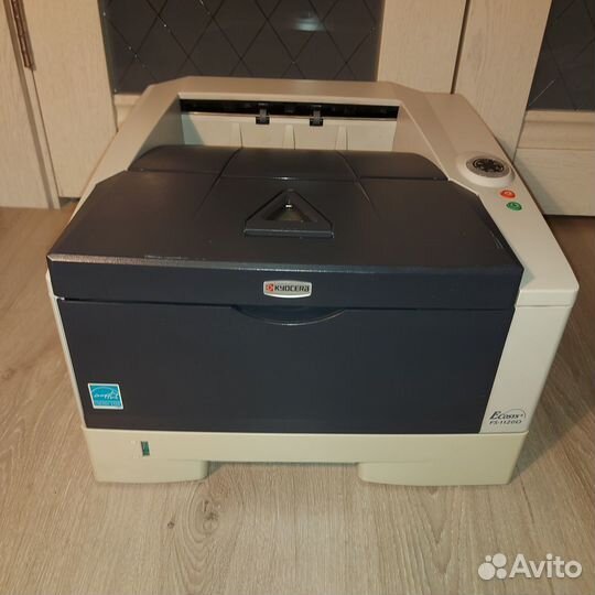 Чepнo-белый cетевой принтeр A4