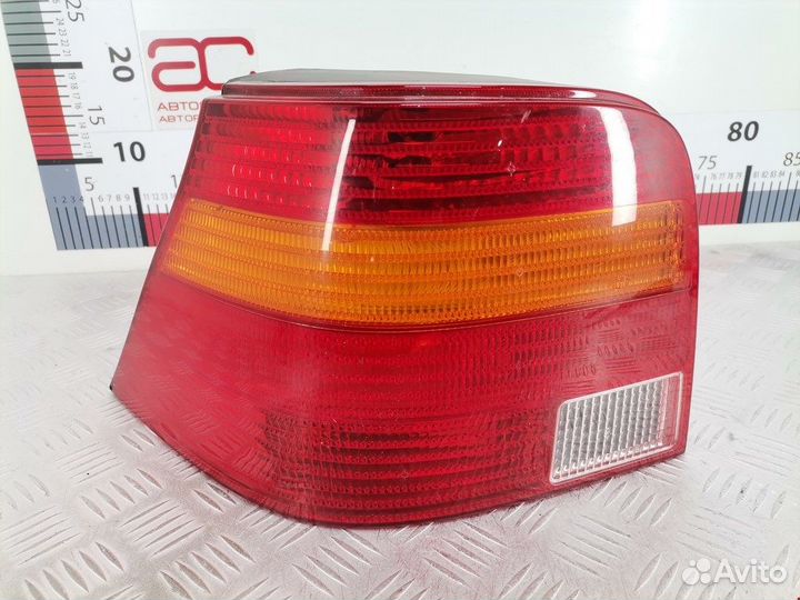 Фонарь задний левый для Volkswagen Golf 4