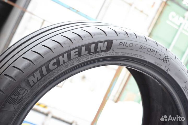 Michelin Pilot Sport 4 255/40 R19 100Y
