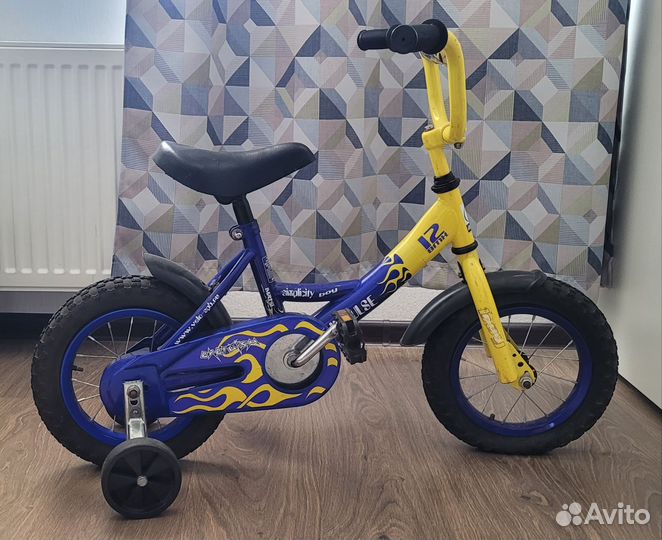 Велосипед детский 4 колесный