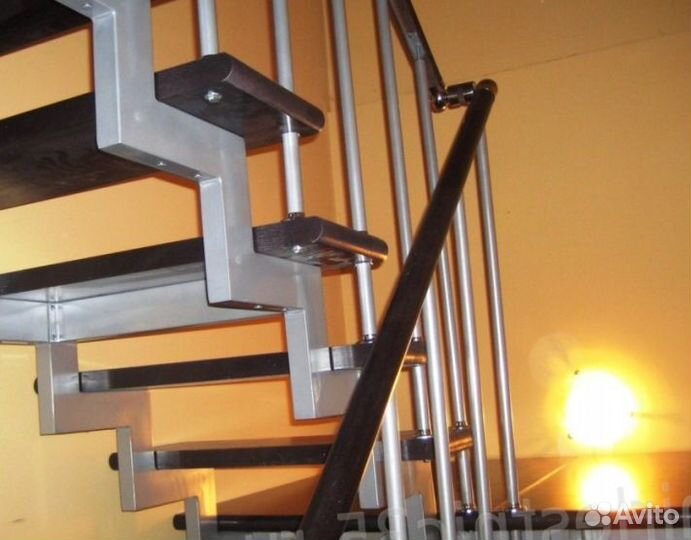 Лестница из метала