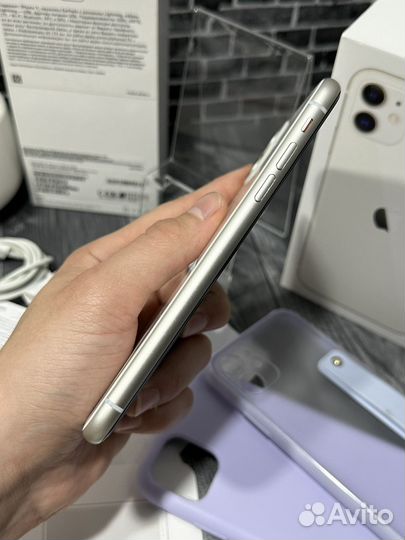 iPhone 11, 64 ГБ