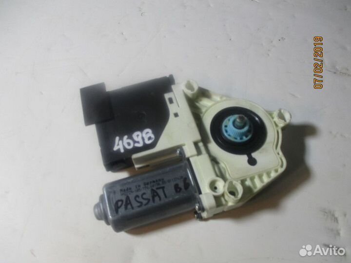 Моторчик стеклоподъемника Volkswagen Passat B6 3C2