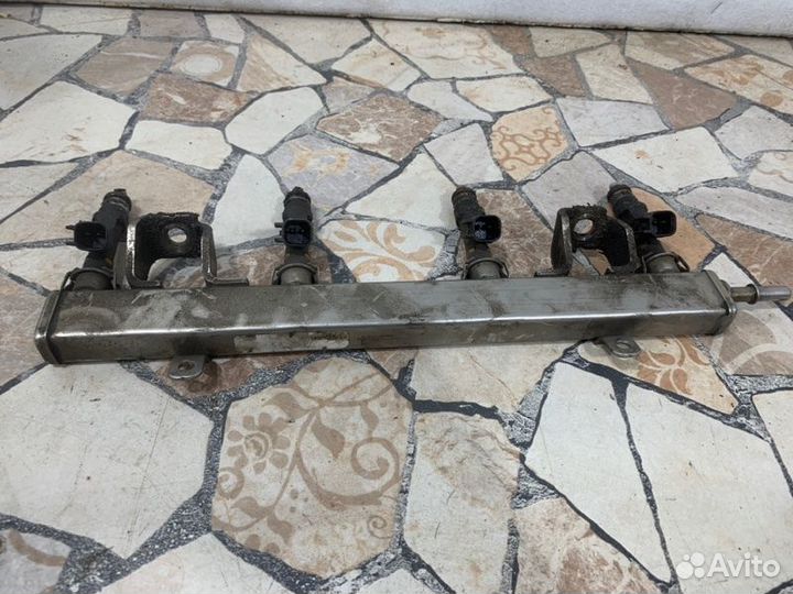 Топливная рампа (рейка) Mazda 6 седан 2.0 LF 2005