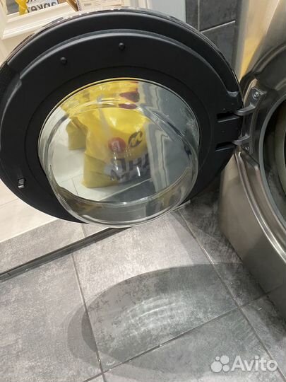 Стирально сушильная машина