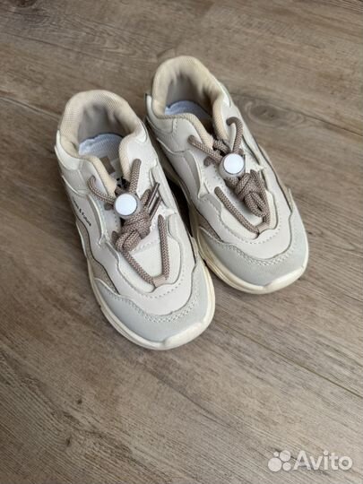 Кроссовки детские