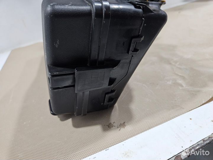 Блок предохранителей camry 40