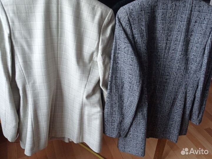 2 женских пиджака, р. 48, свитер р 48