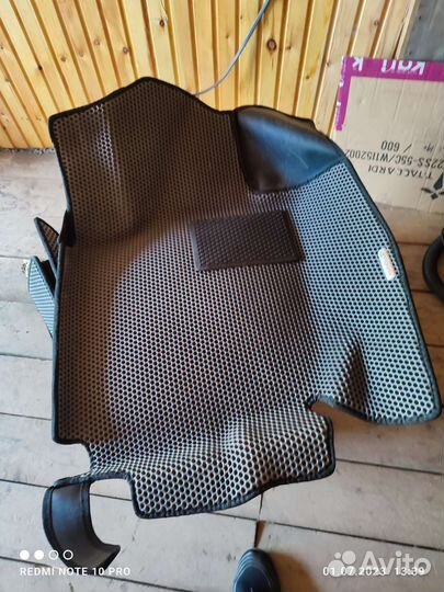 Эваковрики для Toyota Rav4 ха30 с большими бортами