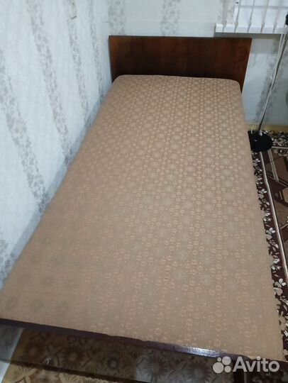 Кровать полуторка