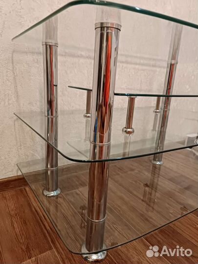 Стеклянная тумба под тв