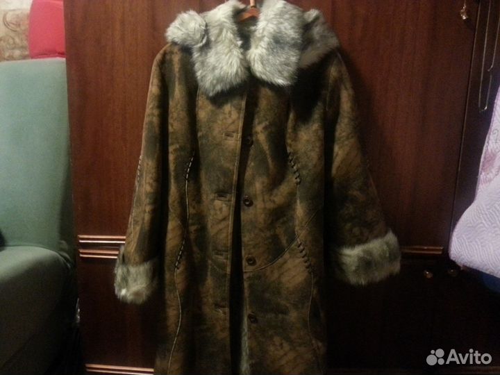Новая женская дублёнка с отстёгивающимся воротнико